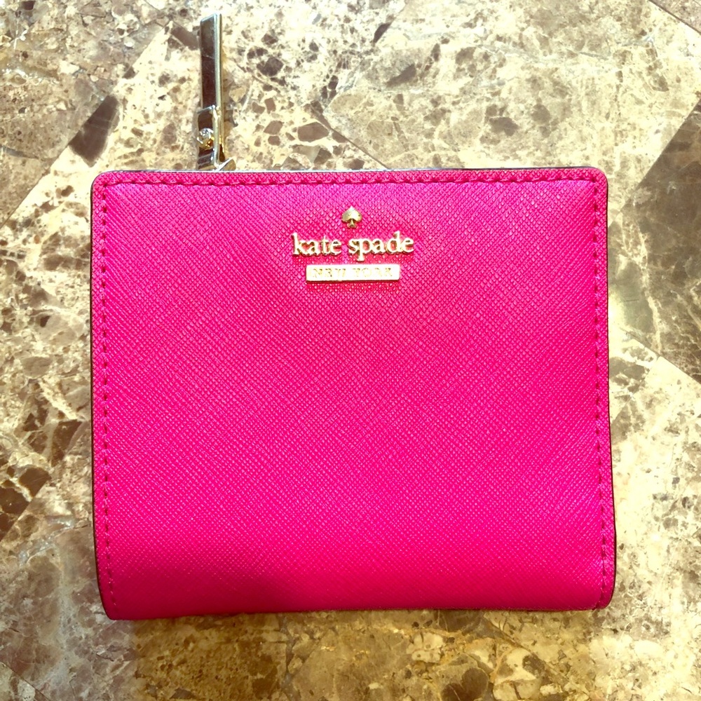 Kate Spade ♠️ Hot Pink Wallet - Like New!!!